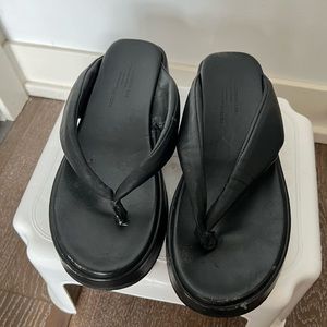 Arket Japanese style slipper size 7.5